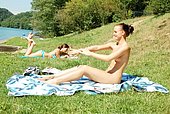 videos of family nudists