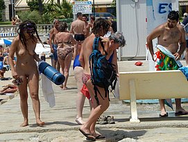 naked russian people walk on beach
