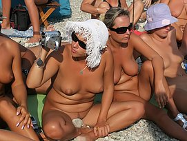 teen tits on beach