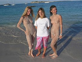 sexy girls pissing on beach