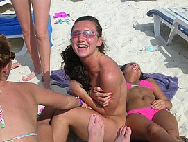 topless huge breast beach girl