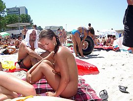 beautiful nude beach bodies