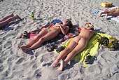 girls on the beach nude