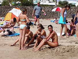 upskirt girls in beach russia